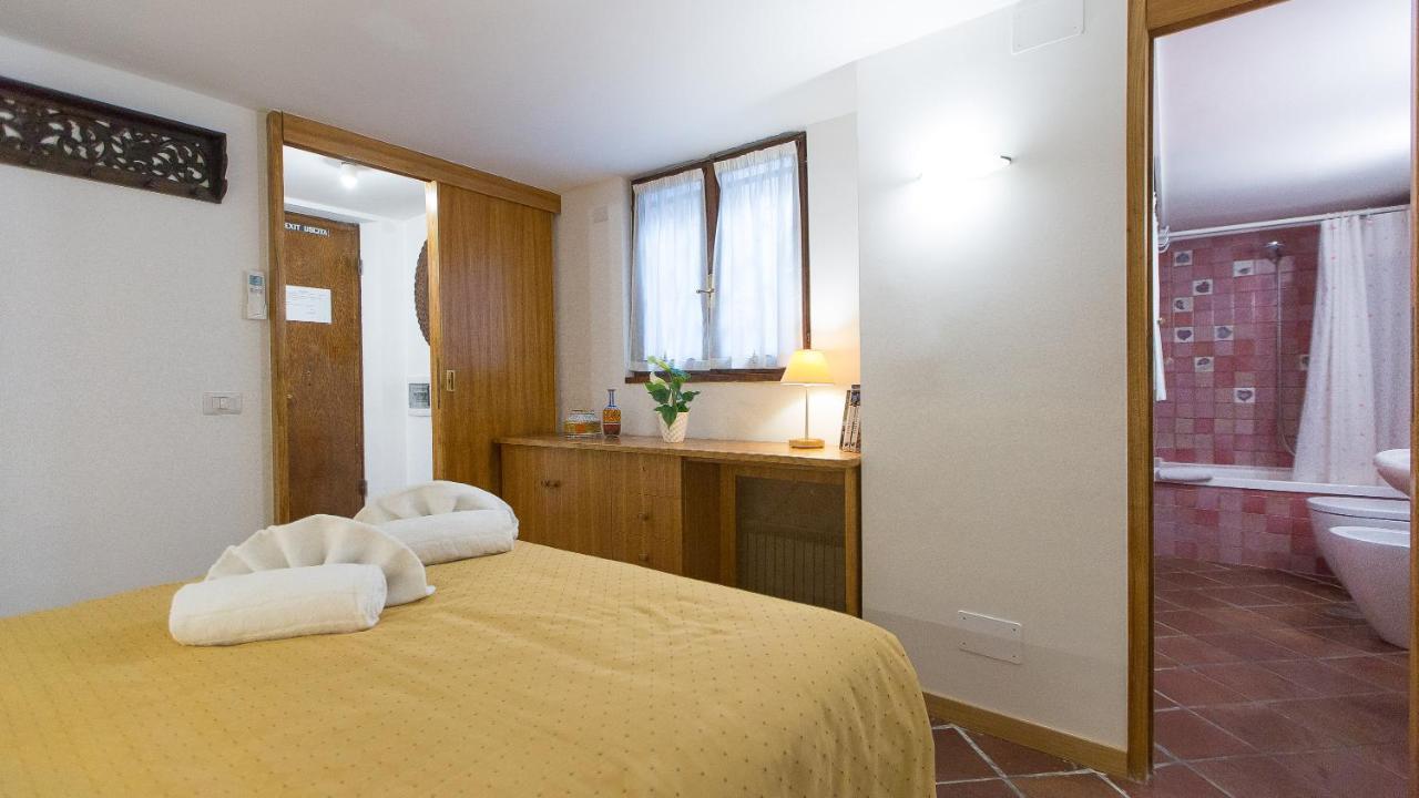 Bovari Apartment Рим Екстериор снимка