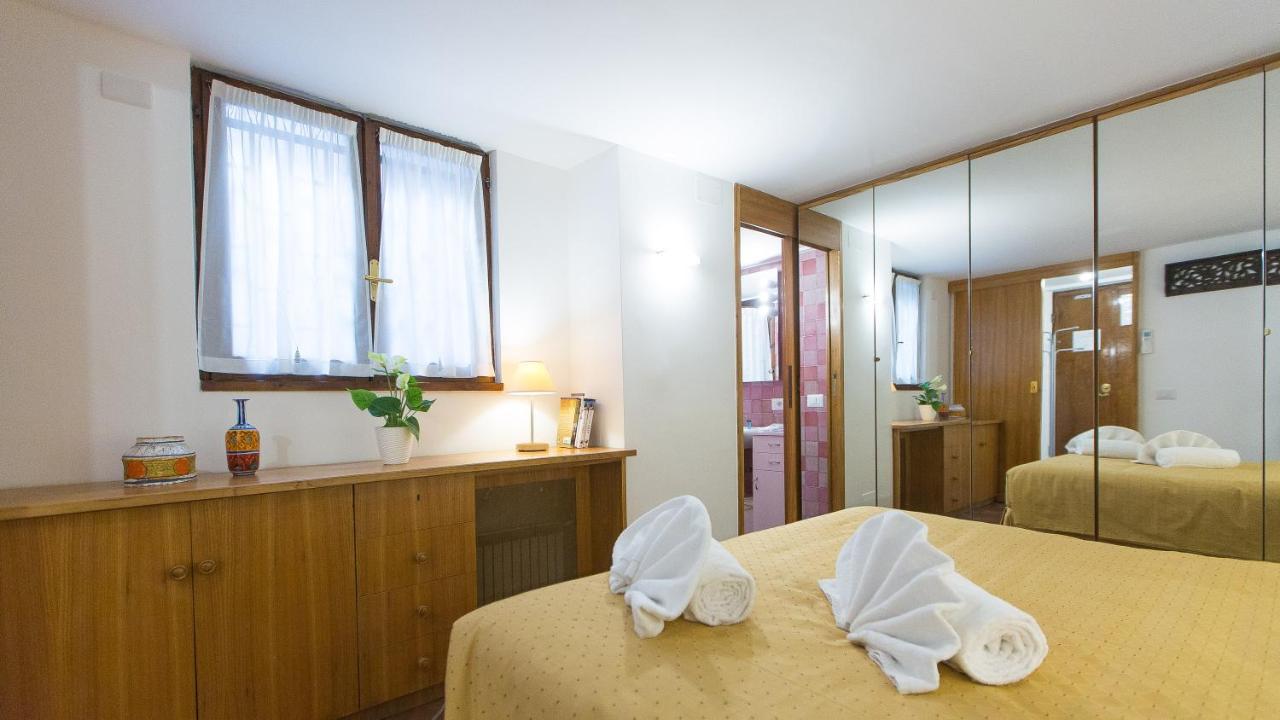 Bovari Apartment Рим Екстериор снимка